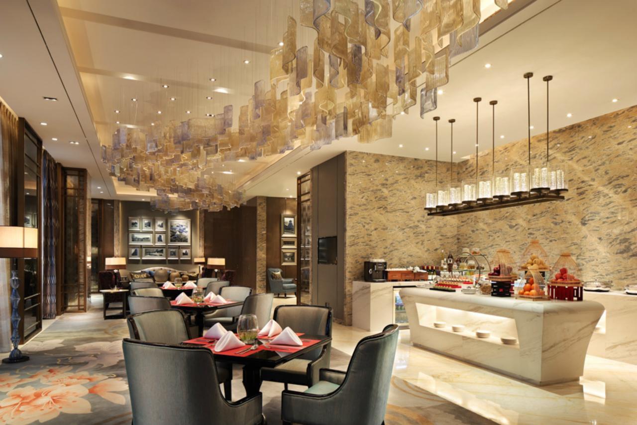 Wanda Realm Liuzhou Hotel Exterior photo