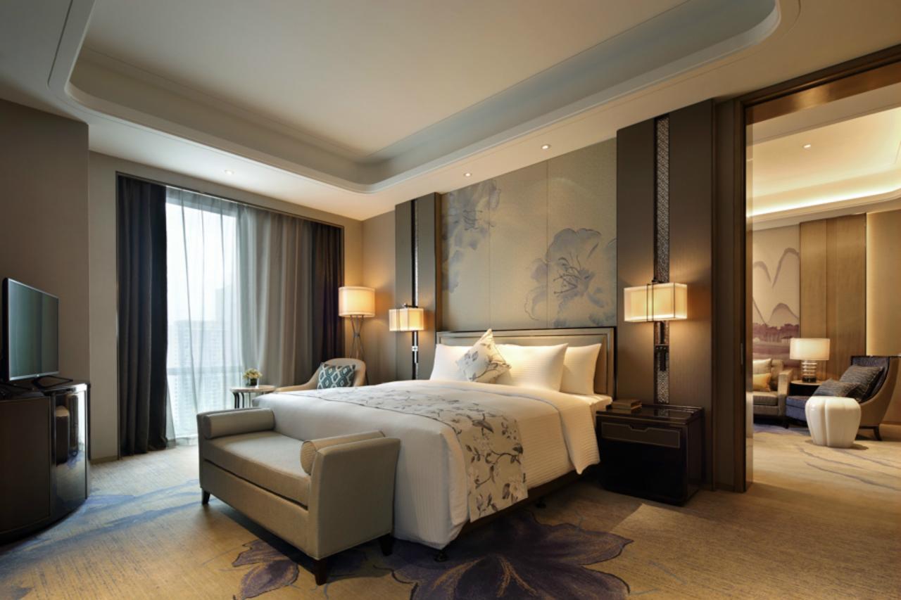 Wanda Realm Liuzhou Hotel Exterior photo