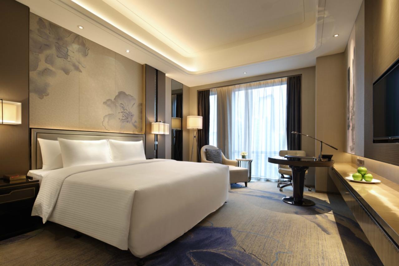 Wanda Realm Liuzhou Hotel Exterior photo